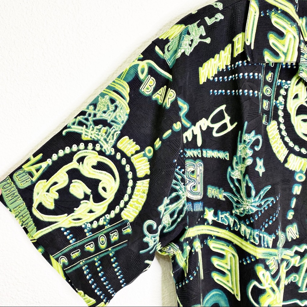 NWT Men’s Hotel Tommy Bahama Silk Button Up - Picture 3 of 6